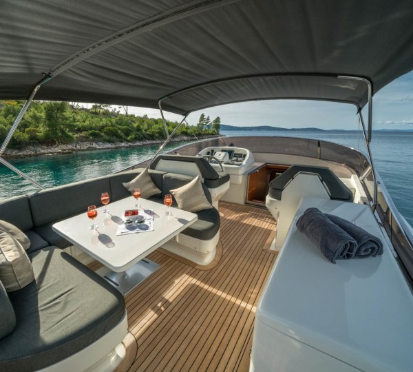 Gatsby Aft Deck Luxury Yacht Browser By Charterworld Superyacht